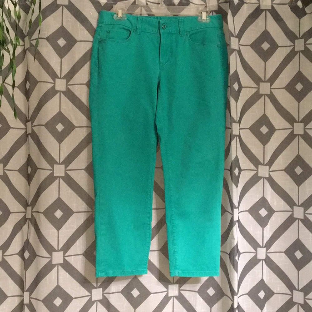 Ladies Curvy Crop Colored Jeans